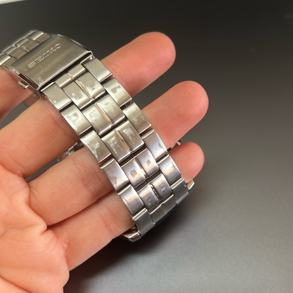 Seiko Chronograph Blue Dial Stainless Steel Mens Watch SSB345 - Picture 2 of 2